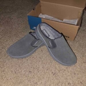 Skechers Men’s Gray Slip-On Suede Mules